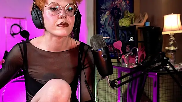 tacodeluxxxe online show from 15, 5, 2026