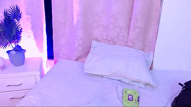 dreams girl online show from 20, 9, 2025
