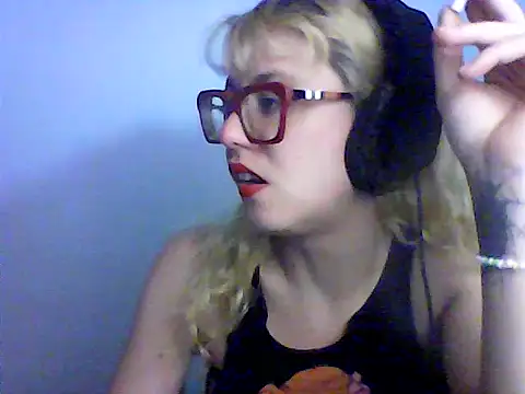 BlondieTami online show from 23, 10, 2025