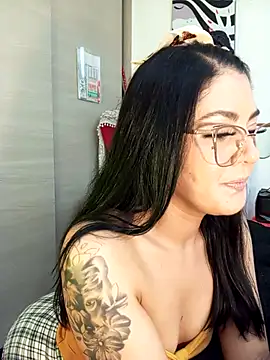 Snapshot of ValeNiitaLuv chatting on 19, 10, 2025 ValeNiitaLuv online show from 19, 10, 2025