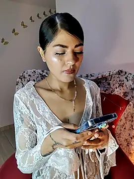 Snapshot of ValeNiitaLuv chatting on 17, 5, 2026 ValeNiitaLuv online show from 17, 5, 2026