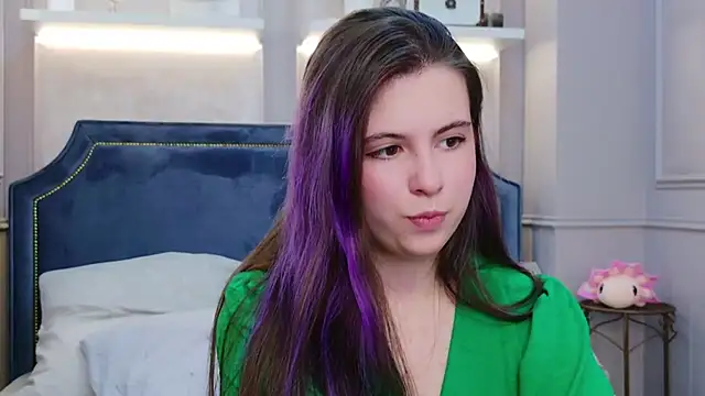 Akira Halls online show from 7, 11, 2025