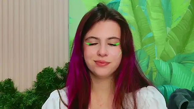 Akira Halls online show from 21, 12, 2025