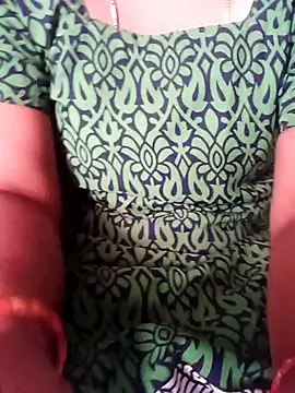 Snapshot of TeluguCuplehyd chatting on 7, 10, 2025 TeluguCuplehyd online show from 7, 10, 2025