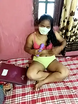 Snapshot of TeluguCuplehyd chatting on 13, 11, 2025 TeluguCuplehyd online show from 13, 11, 2025