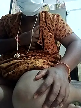 Snapshot of TeluguCuplehyd chatting on 11, 11, 2025 TeluguCuplehyd online show from 11, 11, 2025