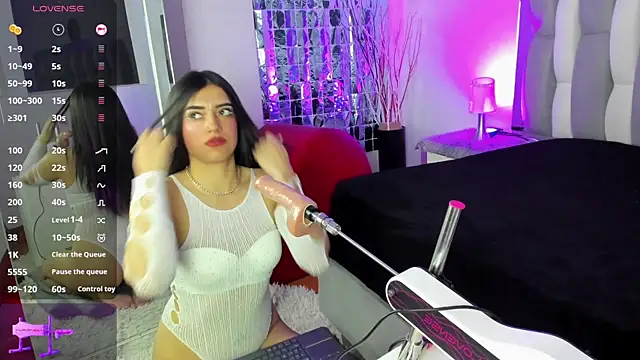 IsaDiiaz online show from 11, 10, 2025