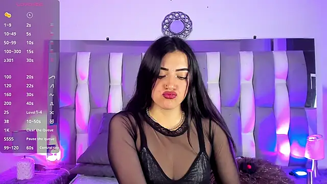 IsaDiiaz online show from 28, 10, 2025