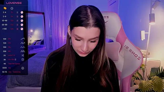 LinaBlossom  online show from 23, 4, 2026