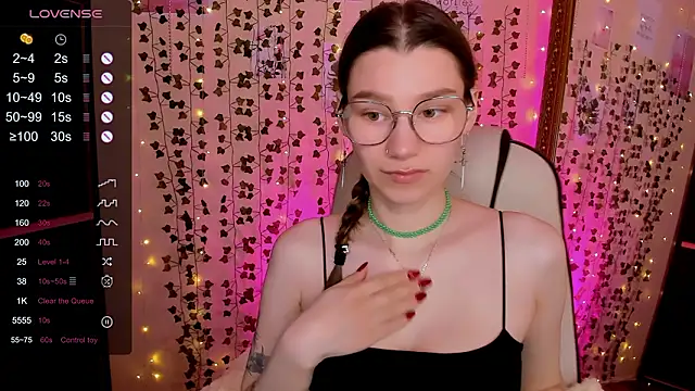 LinaBlossom  online show from 16, 3, 2026