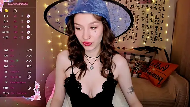 LinaBlossom  online show from 29, 10, 2025