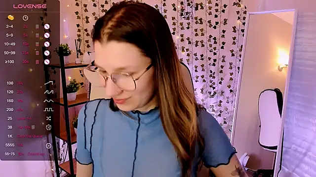 LinaBlossom  online show from 12, 6, 2026