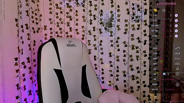 LinaBlossom  online show from 1, 2, 2026