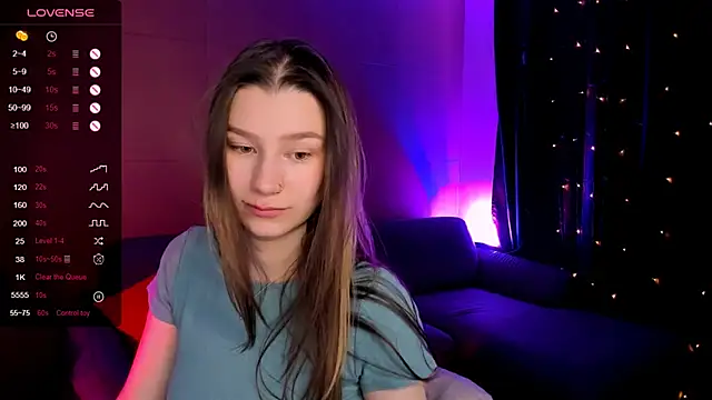 LinaBlossom  online show from 10, 5, 2026