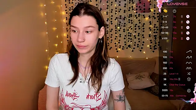 LinaBlossom  online show from 6, 11, 2025