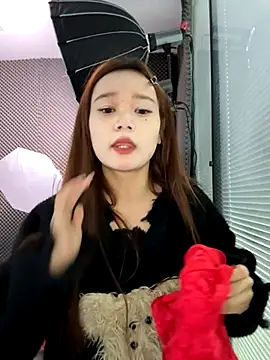 Snapshot of YY-27 chatting on 23, 10, 2025 YY-27 online show from 23, 10, 2025