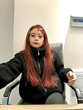 Snapshot of YY-27 chatting on 29, 11, 2025 YY-27 online show from 29, 11, 2025