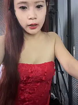 Snapshot of YY-27 chatting on 28, 11, 2025 YY-27 online show from 28, 11, 2025