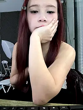 Snapshot of YY-27 chatting on 20, 11, 2025 YY-27 online show from 20, 11, 2025