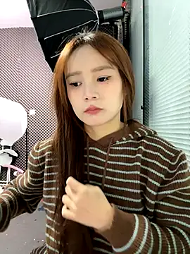 Snapshot of YY-27 chatting on 31, 10, 2025 YY-27 online show from 31, 10, 2025