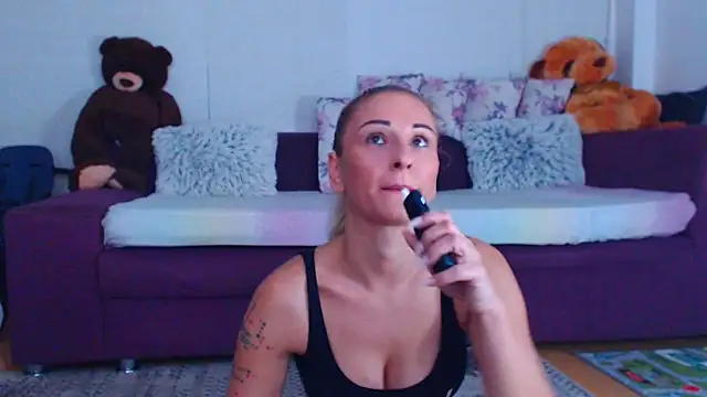 CassieSpell online show from 10, 11, 2025