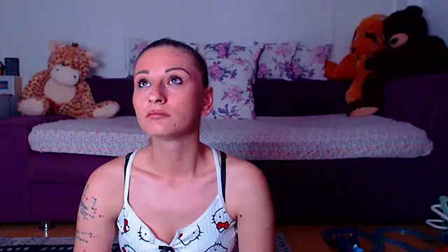 Snapshot of CassieSpell chatting on 5, 5, 2026 CassieSpell online show from 5, 5, 2026