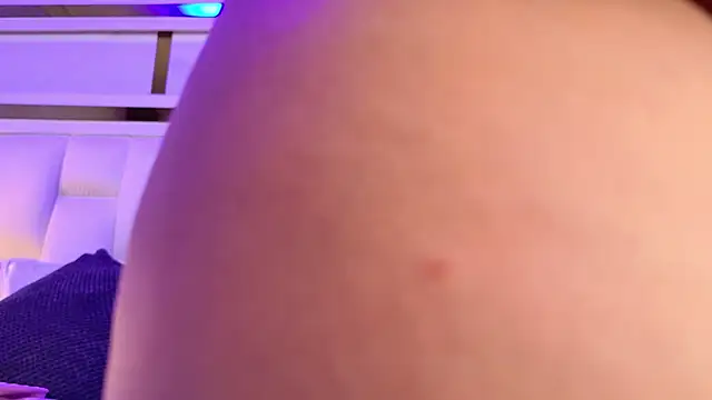 samanthaa sm online show from 22, 4, 2026