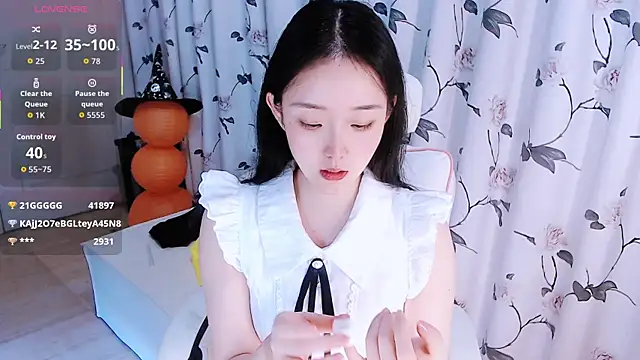 Niannian- online show from 9, 11, 2025