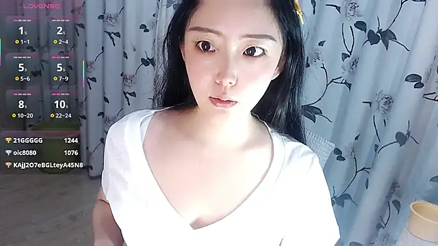 Niannian- online show from 8, 10, 2025