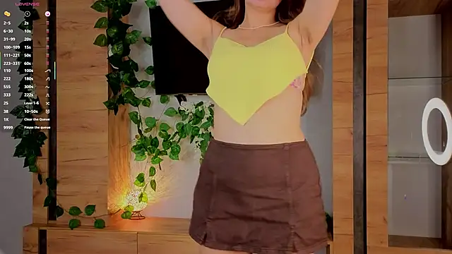 TiffanyBrooklin online show from 25, 9, 2025