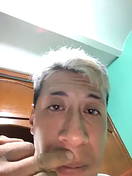 Carlos27hot online show from 11, 2, 2026