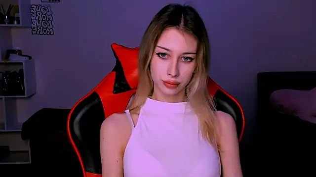 Lori lolii online show from 17, 10, 2025