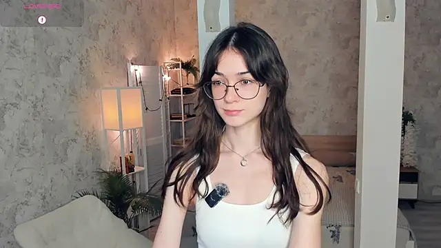 ReneeLippeatt online show from 8, 11, 2025