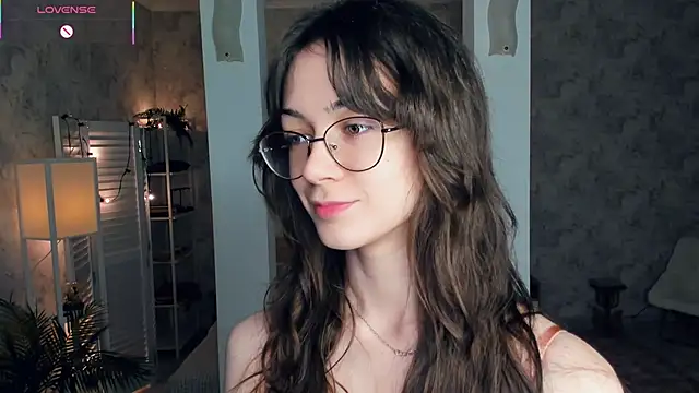 ReneeLippeatt online show from 28, 11, 2025