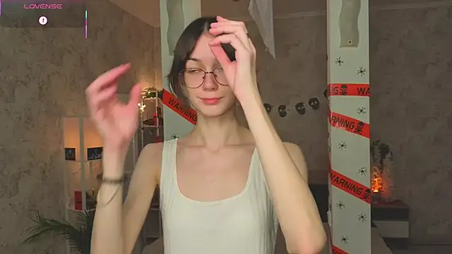 ReneeLippeatt online show from 30, 10, 2025