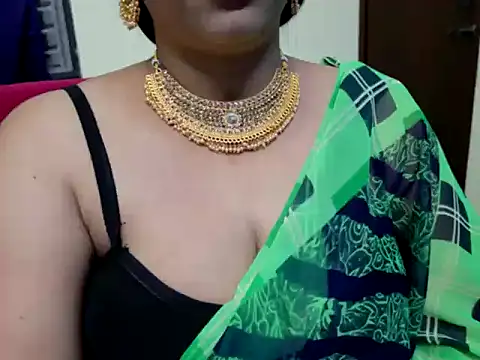 Snapshot of tamilqueenbaby chatting on 22, 9, 2025 tamilqueenbaby online show from 22, 9, 2025