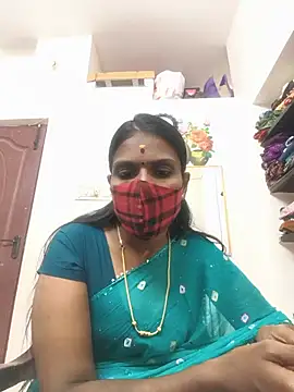 Snapshot of Tamil_Yalini12 chatting on 28, 6, 2026 Tamil Yalini12 online show from 28, 6, 2026