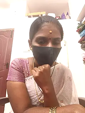 Snapshot of Tamil_Yalini12 chatting on 22, 7, 2026 Tamil Yalini12 online show from 22, 7, 2026