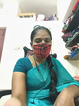 Snapshot of Tamil_Yalini12 chatting on 17, 7, 2026 Tamil Yalini12 online show from 17, 7, 2026