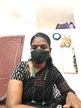 Snapshot of Tamil_Yalini12 chatting on 7, 5, 2026 Tamil Yalini12 online show from 7, 5, 2026