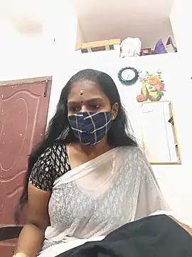 Snapshot of Tamil_Yalini12 chatting on 21, 6, 2026 Tamil Yalini12 online show from 21, 6, 2026