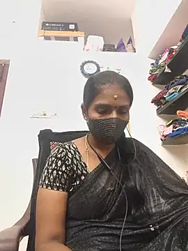 Snapshot of Tamil_Yalini12 chatting on 28, 7, 2026 Tamil Yalini12 online show from 28, 7, 2026