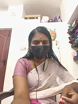 Snapshot of Tamil_Yalini12 chatting on 22, 7, 2026 Tamil Yalini12 online show from 22, 7, 2026
