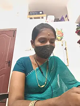 Snapshot of Tamil_Yalini12 chatting on 28, 7, 2026 Tamil Yalini12 online show from 28, 7, 2026