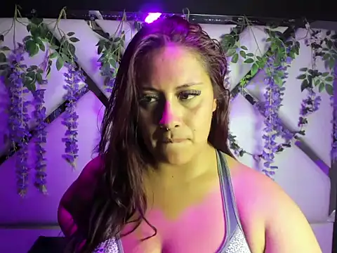 CarlaWhatson18 online show from 21, 10, 2025