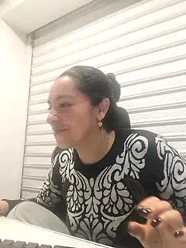 Alisson Stonee online show from 1, 2, 2026