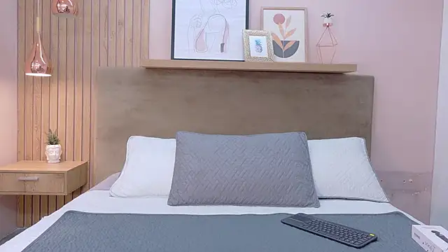 Snapshot of cielo_rivera chatting on 6, 5, 2026 cielo rivera online show from 6, 5, 2026