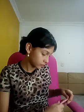 xoxo milk online show from 9, 10, 2025