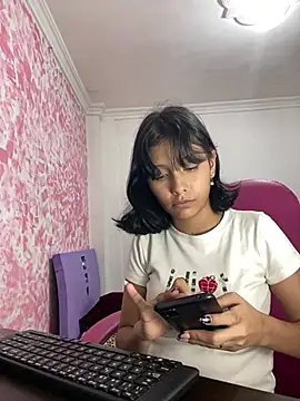 xoxo milk online show from 6, 2, 2026