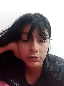 xoxo milk online show from 28, 2, 2026